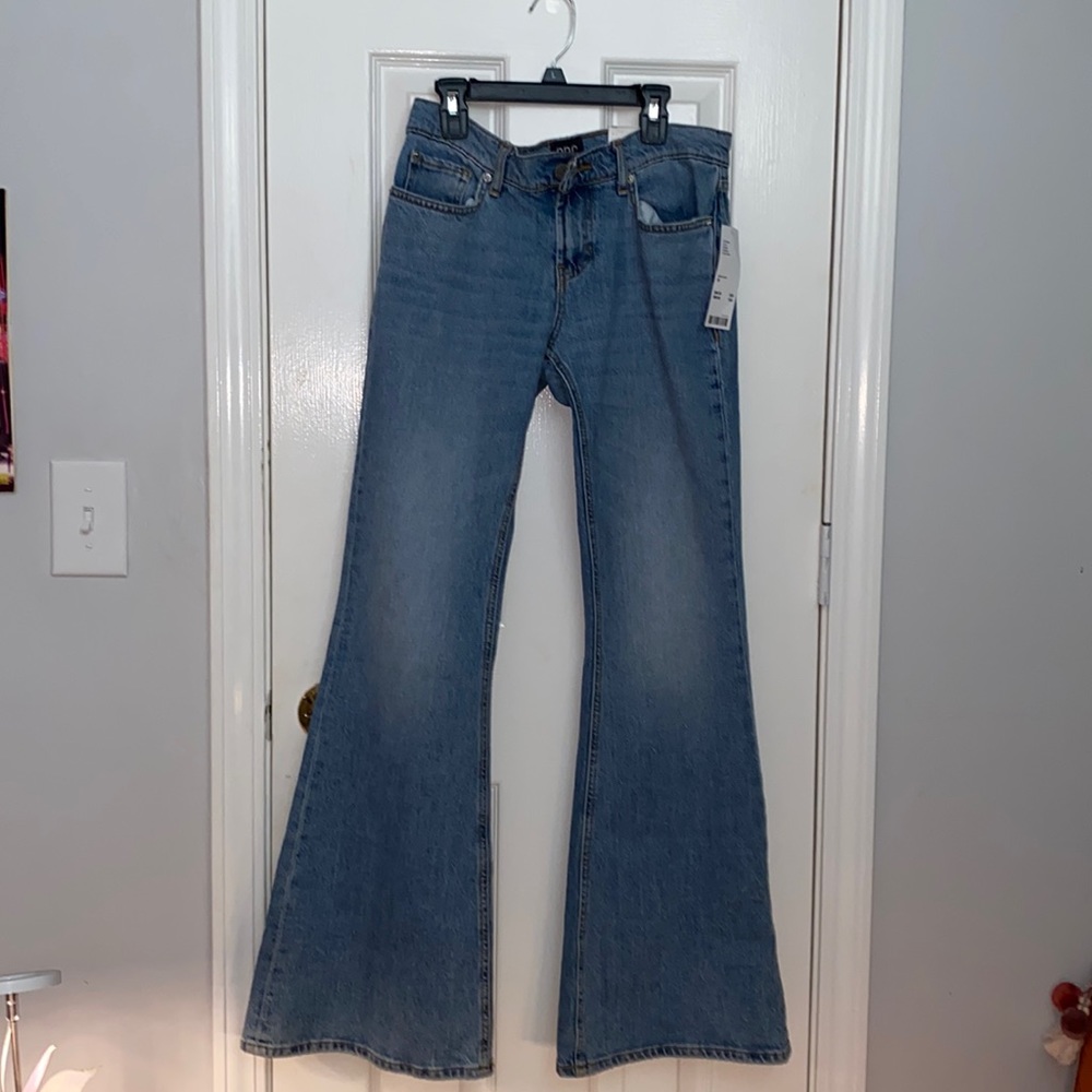 Urban Outfitters Low Rise Flare Jeans- Size 25